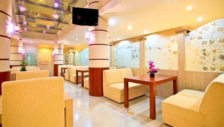 Hotel Marina Ambon Kültér fotó