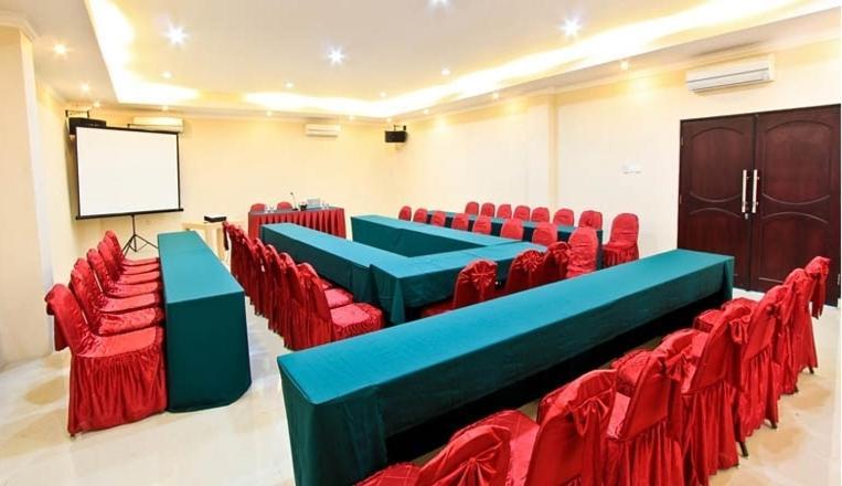 Hotel Marina Ambon Kültér fotó