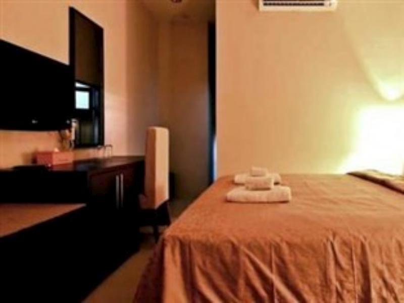 Hotel Marina Ambon Kültér fotó
